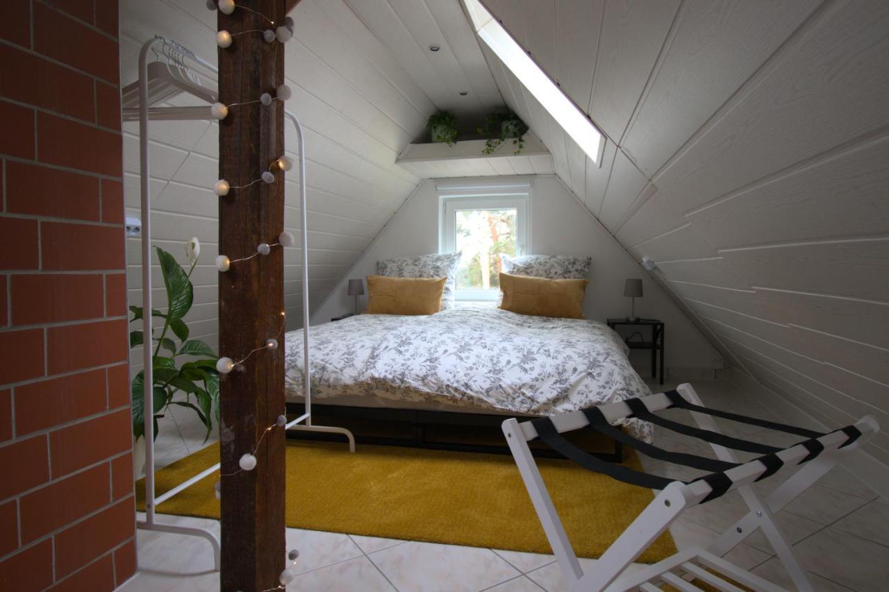 Ferienwohnung Idyllisches Wohnen In Gruener Oase Griesheim  Exterior foto