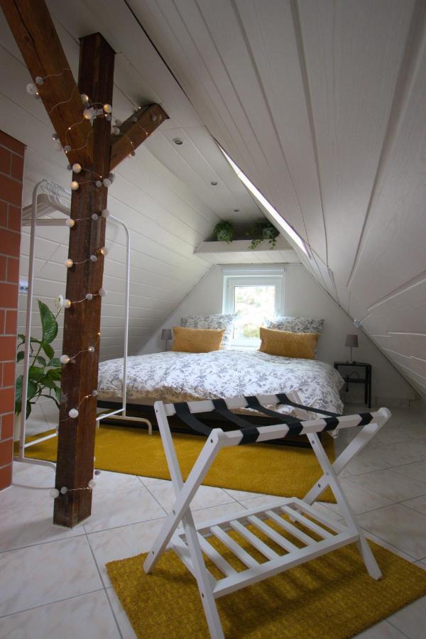 Ferienwohnung Idyllisches Wohnen In Gruener Oase Griesheim  Exterior foto